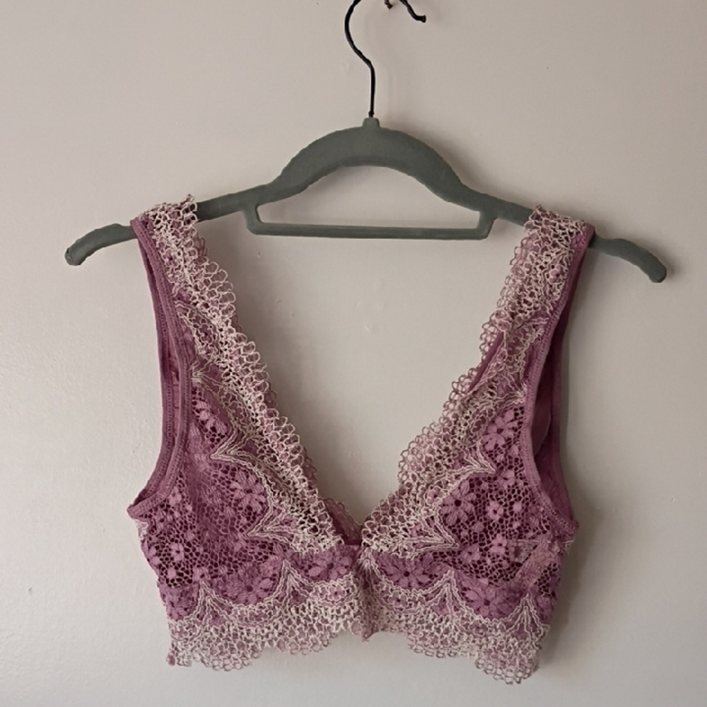 Victoria's Secret Lace Bandeau in Lavender and Cream - Picture 3 of 4